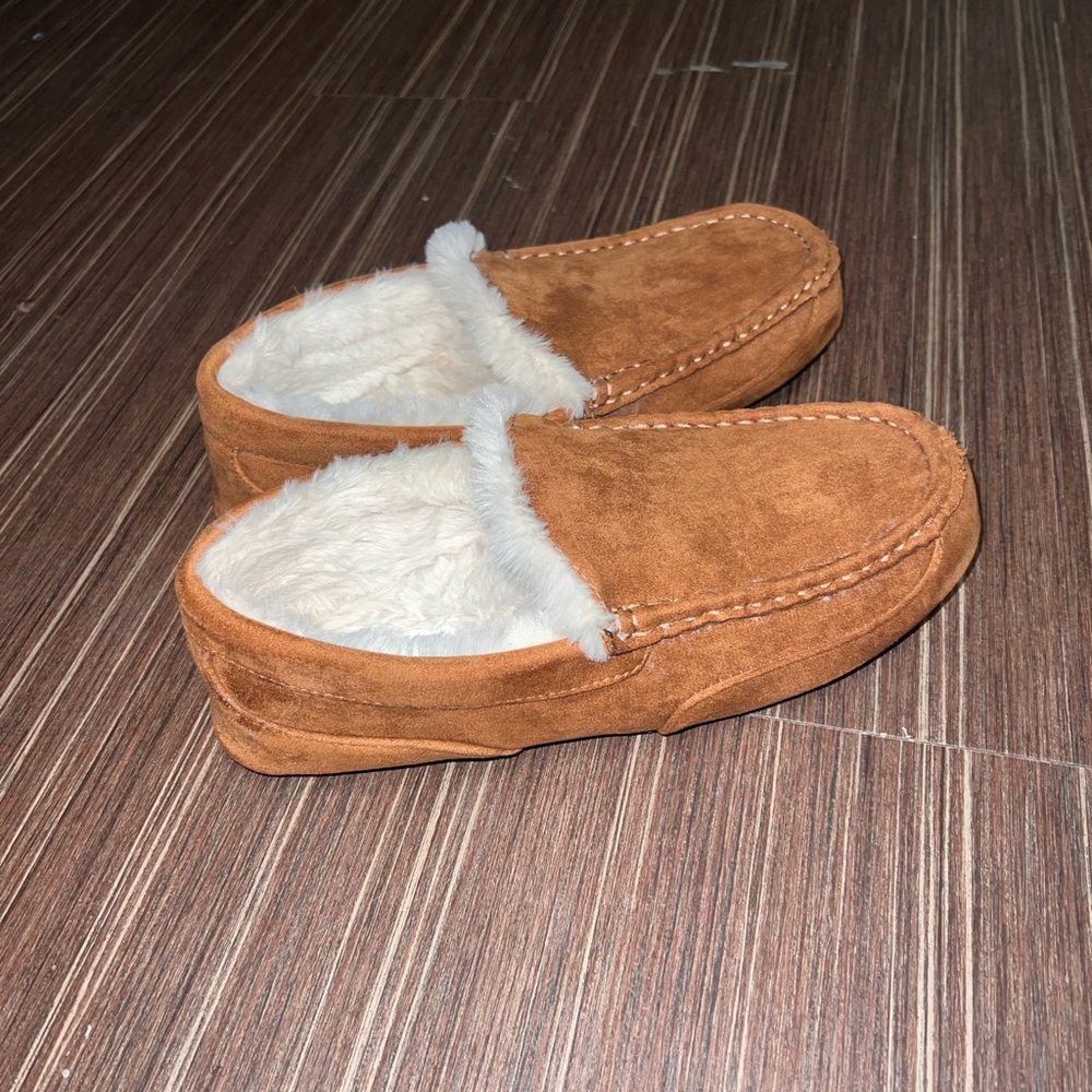 Men’s fur slippers (house shoes) size 9/10